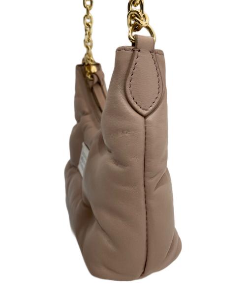 Maison Margiela（メゾンマルジェラ）Maison Margiela (メゾンマルジェラ) GLAMSLAM HOBO（グラムスラム ジップ マイクロ ショルダーバッグ）　SB1WG0021 ベージュの古着・服飾アイテム