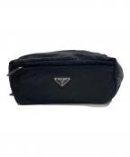PRADAプラダ）の古着「三角プレート ナイロンクラッチバッグ」｜ブラック
