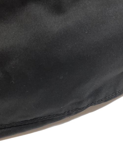 PRADA（プラダ）PRADA (プラダ) 三角プレート ナイロンクラッチバッグ ブラックの古着・服飾アイテム