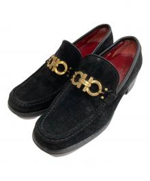 Salvatore Ferragamo（サルヴァトーレ フェラガモ）の古着「ガンチーニ ビットスウェードローファー　 Suede loafers」｜ブラック