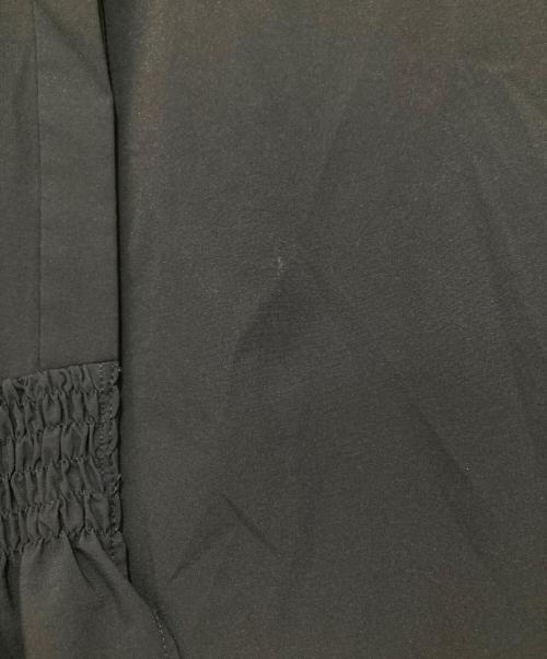 UNITED ARROWS（ユナイテッドアローズ）UNITED ARROWS (ユナイテッドアローズ) イレギュラー シャーリング 六分袖 ブラウス ソリッド/1516-162-1592 ネイビー サイズ:38の古着・服飾アイテム