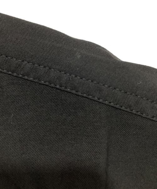 AMI Alexandre Mattiussi（アミアレクサンドルマテュッシ）AMI Alexandre Mattiussi (アミアレクサンドルマテュッシ) ロゴ刺繍レーヨンシャツ　E20HC200.422 ブラック サイズ:Mの古着・服飾アイテム