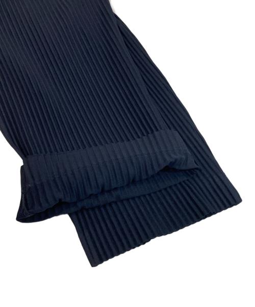 HOMME PLISSE ISSEY MIYAKE（オム プリッセ イッセイ ミヤケ）HOMME PLISSE ISSEY MIYAKE (オム プリッセ イッセイ ミヤケ) プリーツパンツ PLEATS PANTS イージーパンツ EASY PANTS HP55JF150 ネイビー サイズ:2の古着・服飾アイテム