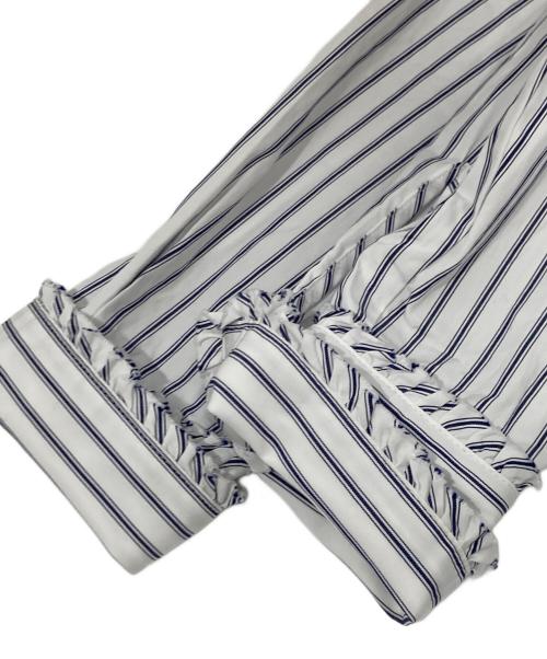 YORI（ヨリ）YORI (ヨリ) ミニフリル ストライプシャツ　YR21-24136AW ホワイト サイズ:36の古着・服飾アイテム