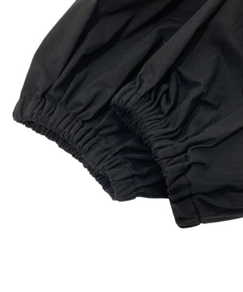 YORI（ヨリ）YORI (ヨリ) サイドギャザーブラウス　YR2221-105AW ブラック サイズ:36の古着・服飾アイテム