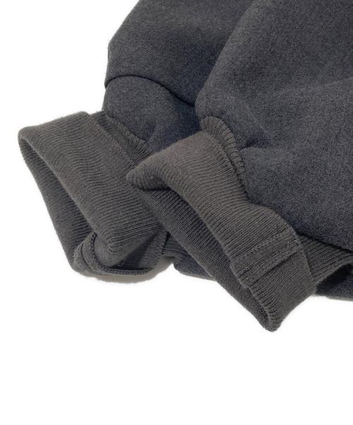 ENFOLD（エンフォルド）ENFOLD (エンフォルド) SOLID SLEEVE PULLOVER　ソリッドスリーブプルオーバー　300HS230-0160 グレー サイズ:38の古着・服飾アイテム