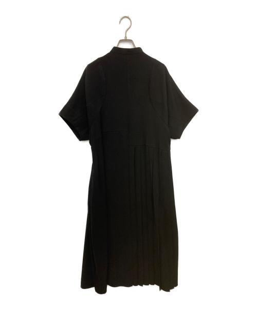 ENFOLD（エンフォルド）ENFOLD (エンフォルド) ASYMMETRY PLEATS DRESS/アシンメトリープリーツドレス/300HS233-2680 ブラック サイズ:36の古着・服飾アイテム