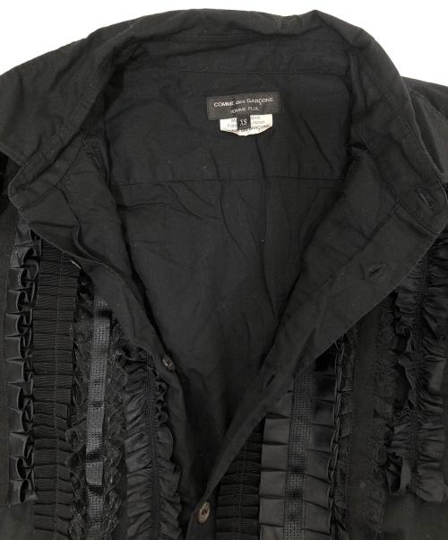 COMME des GARCONS HOMME PLUS（コムデギャルソンオムプリュス）COMME des GARCONS HOMME PLUS (コムデギャルソンオムプリュス) フリル装飾シャツ PI-B049 AD2011 ブラック サイズ:XSの古着・服飾アイテム