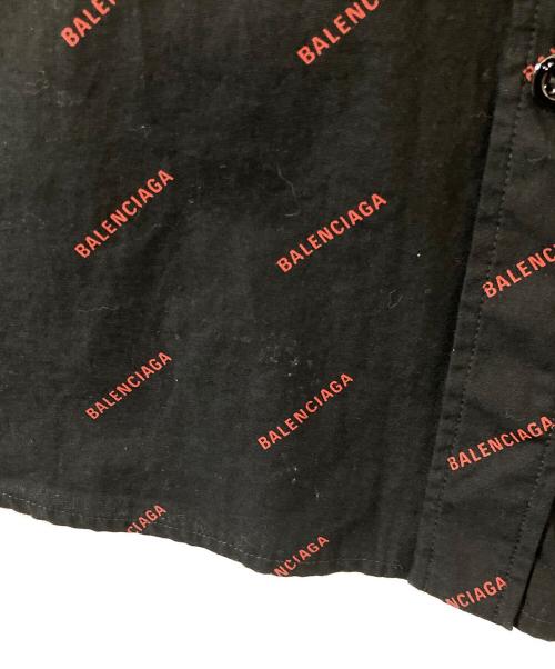 BALENCIAGA（バレンシアガ）BALENCIAGA (バレンシアガ) オールオーバープリントシャツ　534333 ブラック サイズ:38の古着・服飾アイテム