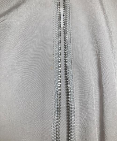 TOGA VIRILIS（トーガ ビリリース）TOGA VIRILIS (トーガ ビリリース) Satin zip pullover top/サテンジッププルオーバートップス/TV01-FJ319 グレー サイズ:46の古着・服飾アイテム