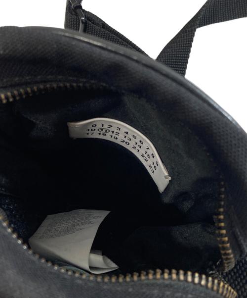 Maison Margiela（メゾンマルジェラ）Maison Margiela (メゾンマルジェラ) ミニクロスボディバッグ ブラックの古着・服飾アイテム