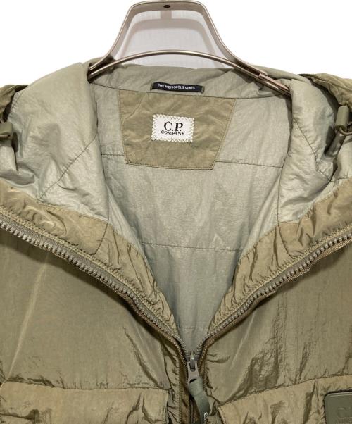C.P COMPANY（シーピーカンパニー）C.P COMPANY (シーピーカンパニー) 中綿フーデットジャケット 11CMOS149A 005904G オリーブ サイズ:Lの古着・服飾アイテム