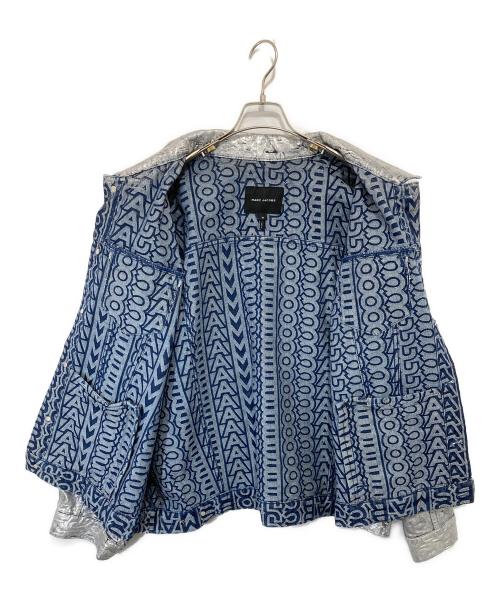 MARC JACOBS（マークジェイコブス）MARC JACOBS (マークジェイコブス) Monochromatic Denim Big Trucker　モノクロマティックデニムビッグトラッカージャケット　コーティングデニムジャケット　2F3RJC005D14 シルバー サイズ:Mの古着・服飾アイテム