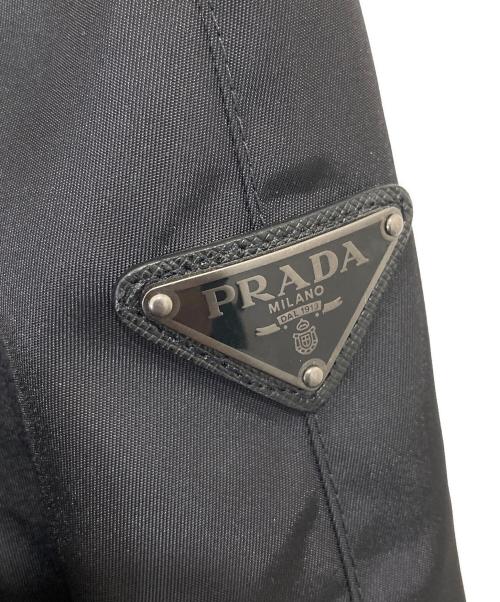PRADA（プラダ）PRADA (プラダ) TRIANGLE PLATE LOGO BOMBER JACKET トライアングルプレートロゴボンバージャケット　SGH039 R121 ブラック サイズ:46の古着・服飾アイテム