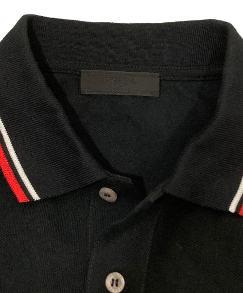 PRADA（プラダ）PRADA (プラダ) ラバーロゴポロシャツ SJJ887　半袖ポロシャツ ブラック サイズ:Mの古着・服飾アイテム