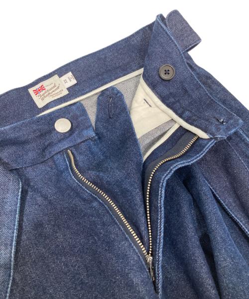 Traditional Weatherwear（トラディショナルウェザーウェア）Traditional Weatherwear (トラディショナルウェザーウェア) ベルテッドデニムパンツ インディゴ サイズ:XSの古着・服飾アイテム