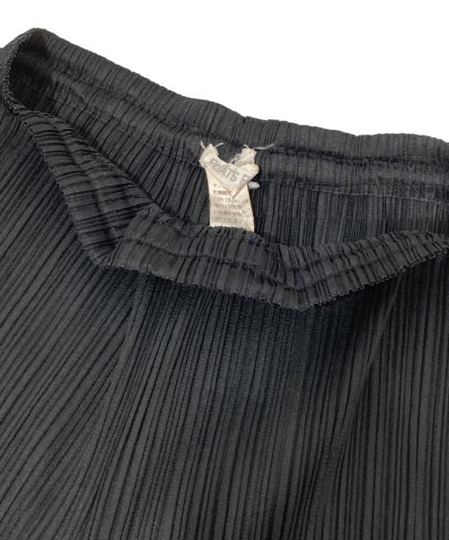 PLEATS PLEASE（プリーツプリーズ）PLEATS PLEASE (プリーツプリーズ) プリーツパンツ　PP04-JF609 ブラック サイズ:1の古着・服飾アイテム