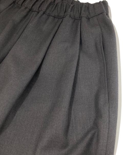 DEUXIEME CLASSE（ドゥーズィエム クラス）DEUXIEME CLASSE (ドゥーズィエム クラス) 25AW VICTORIANSERGE イージーパンツ　25030500412030 グレー サイズ:34の古着・服飾アイテム