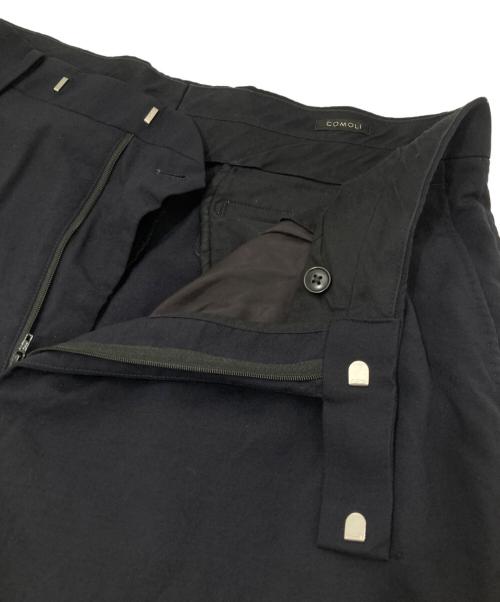 COMOLI（コモリ）COMOLI (コモリ) ウール 2タックパンツ　T01-03001 ネイビー サイズ:2の古着・服飾アイテム