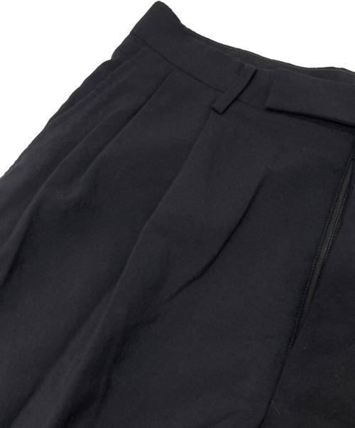 COMOLI（コモリ）COMOLI (コモリ) ウール 2タックパンツ　T01-03001 ネイビー サイズ:2の古着・服飾アイテム