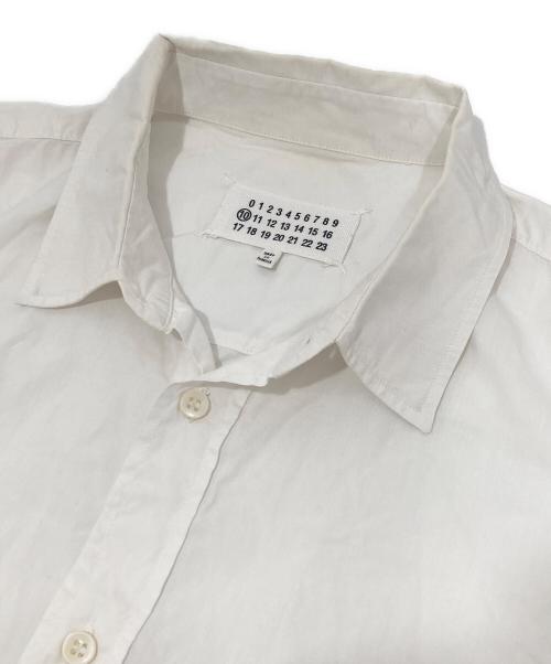 Maison Margiela（メゾンマルジェラ）Maison Margiela (メゾンマルジェラ) スリム レギュラーカラーシャツ S50DL0245 S38778 ホワイト サイズ:50の古着・服飾アイテム