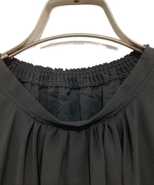 ENFOLD（エンフォルド）ENFOLD (エンフォルド) WAVE SHIRRING BLOUSE/ウェーブシリングブラウス/300HS230-1470 ブラック サイズ:38の古着・服飾アイテム