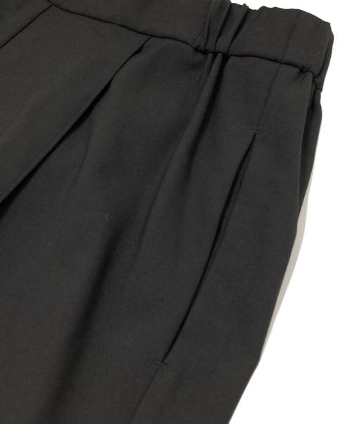 YORI（ヨリ）YORI (ヨリ) ノンアイロンワイドパンツ　YR22-23138AW ブラック サイズ:36の古着・服飾アイテム