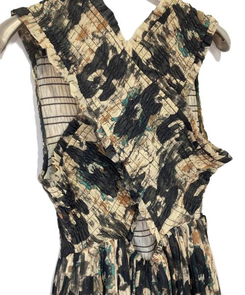 GANNI（ガニー）GANNI (ガニー) フラワー柄シャーリングワンピース　W0209 グリーン サイズ:記載なしの古着・服飾アイテム