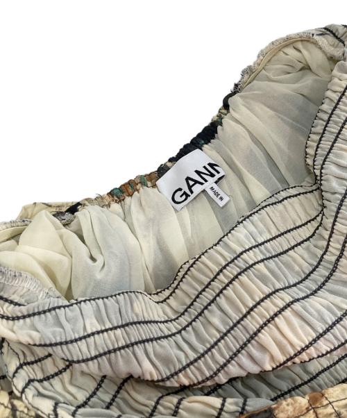 GANNI（ガニー）GANNI (ガニー) フラワー柄シャーリングワンピース　W0209 グリーン サイズ:記載なしの古着・服飾アイテム