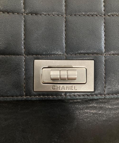 CHANEL（シャネル）CHANEL (シャネル) チョコバー 2.55 チェーンショルダーバッグ ブラックの古着・服飾アイテム
