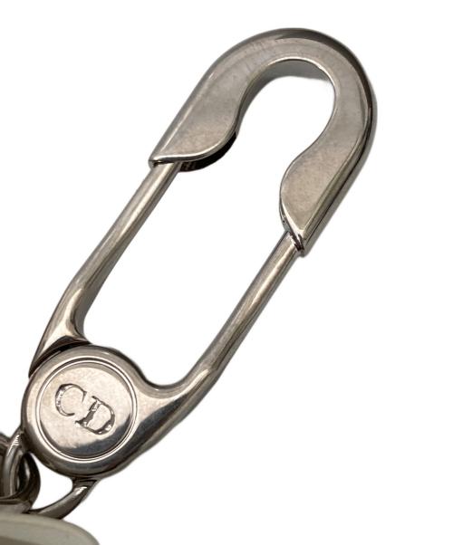 Dior（ディオール）Dior (ディオール) Daisy Key Ring（デイジーキーリング） ホワイトの古着・服飾アイテム