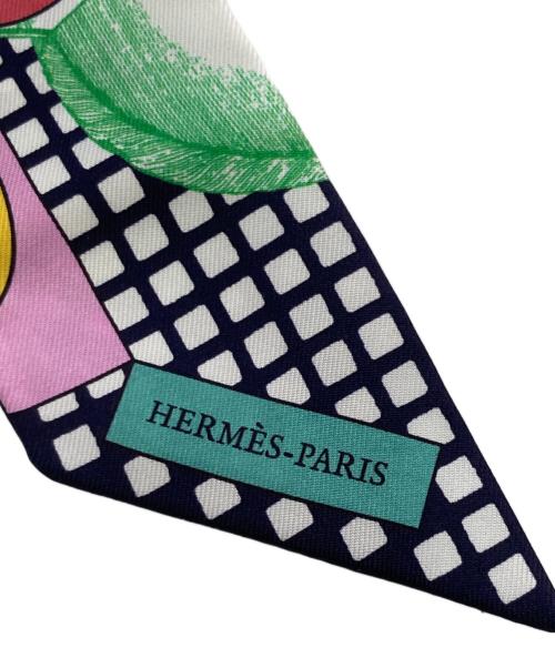 HERMES（エルメス）HERMES (エルメス) Twilly　CAVALIER EN FORMES（ツイリー　カヴァリエ・アン・フォルム） スカーフ ネイビーの古着・服飾アイテム