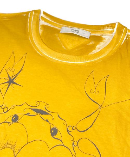 PRADA（プラダ）PRADA (プラダ) 09SS Zodiac Print Short Sleeve Tee（ゾディアック プリント Tシャツ）C1696 00009 イエロー サイズ:Sの古着・服飾アイテム