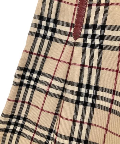 BURBERRY BLUE LABEL（バーバリー ブルー レーベル）BURBERRY BLUE LABEL (バーバリー ブルー レーベル) ノバチェック柄ミニスカート ベージュ サイズ:36の古着・服飾アイテム
