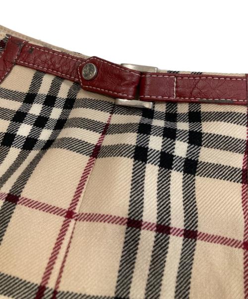BURBERRY BLUE LABEL（バーバリー ブルー レーベル）BURBERRY BLUE LABEL (バーバリー ブルー レーベル) ノバチェック柄ミニスカート ベージュ サイズ:36の古着・服飾アイテム