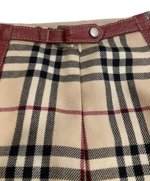 BURBERRY BLUE LABEL（バーバリー ブルー レーベル）BURBERRY BLUE LABEL (バーバリー ブルー レーベル) ノバチェック柄ミニスカート ベージュ サイズ:36の古着・服飾アイテム
