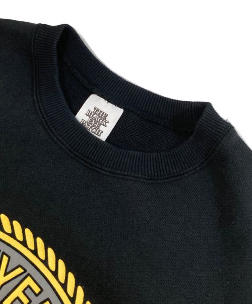 BlackEyePatch（ブラックアイパッチ）BlackEyePatch (ブラックアイパッチ) REFLECTIVE VINTAGE B EMBLEM CREW SWEAT 	BEPSS26CS12 ブラック サイズ:sの古着・服飾アイテム