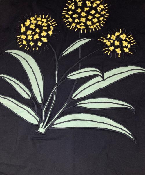 LOEWE（ロエベ）LOEWE (ロエベ) 花刺繍アナグラムロゴクルーネックTシャツ　H800Y22X11 ブラック サイズ:Mの古着・服飾アイテム