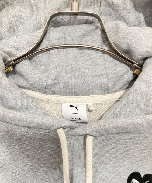 PUMA（プーマ）PUMA (プーマ) AMI Alexandre Mattiussi (アミアレクサンドルマテュッシ) プルオーバーパーカー　534069-04 グレー サイズ:Mの古着・服飾アイテム