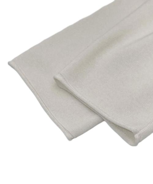 FOXEY（フォクシー）FOXEY (フォクシー) フードカーディガン　FOODED CARDIGAN　38822-KSJFN19MY-2 ホワイト サイズ:40の古着・服飾アイテム