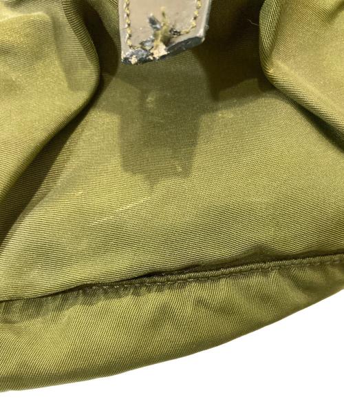 PRADA（プラダ）PRADA (プラダ) ナイロンショルダーバッグ　NYLON SHOULDER BAG　三角プレート　B1738F グリーンの古着・服飾アイテム