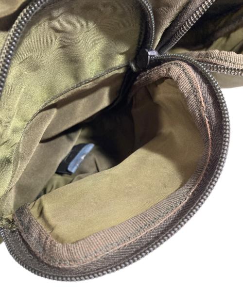 PRADA（プラダ）PRADA (プラダ) ナイロンショルダーバッグ　NYLON SHOULDER BAG　三角プレート　B1738F グリーンの古着・服飾アイテム