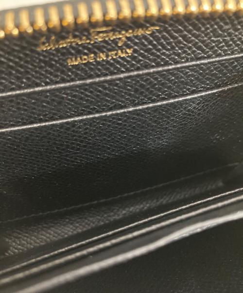 Salvatore Ferragamo（サルヴァトーレ フェラガモ）Salvatore Ferragamo (サルヴァトーレ フェラガモ) ヴァラリボンコインケース ブラックの古着・服飾アイテム
