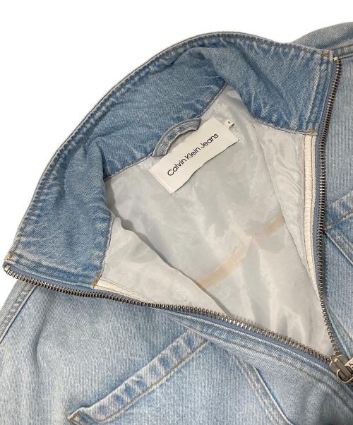 Calvin Klein Jeans（カルバンクラインジーンズ）Calvin Klein Jeans (カルバンクラインジーンズ) ハーフジップデニムジャケット　J325550 ブルー サイズ:Sの古着・服飾アイテム