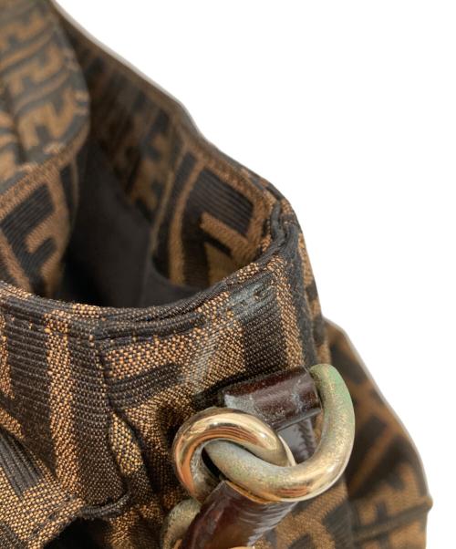 FENDI（フェンディ）FENDI (フェンディ) ズッカ ミア チェーン ショルダーバッグ　8BR614 カーキの古着・服飾アイテム