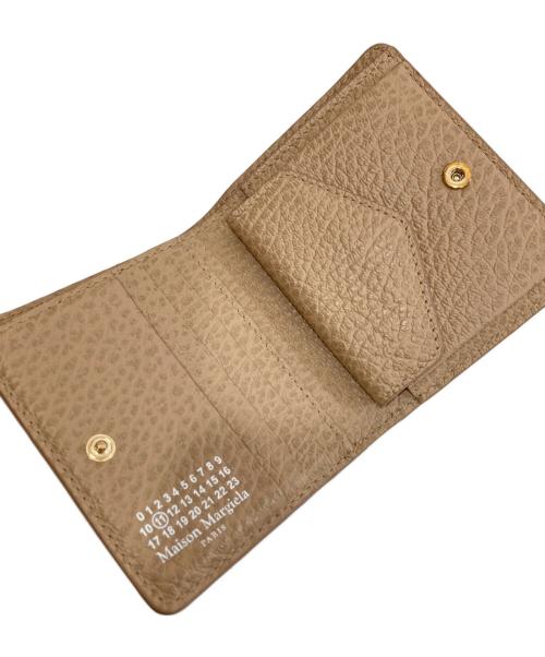 Maison Margiela（メゾンマルジェラ）Maison Margiela (メゾンマルジェラ) 4ステッチ 二つ折り ウォレット　S56UI0140 ベージュの古着・服飾アイテム