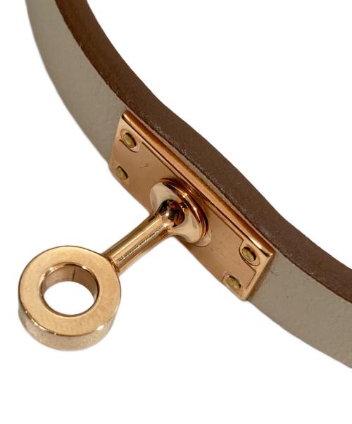HERMES（エルメス）HERMES (エルメス) レザーブレスレット 《ミニ・ケリー》 ドゥブルトゥール　ゴールデンローズ・ナタ　W刻印 ゴールデンローズ・ナタ サイズ:T1の古着・服飾アイテム