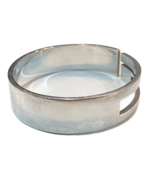 GUCCI（グッチ）GUCCI (グッチ) カットアウト Gロゴ ラージ バングル シルバーの古着・服飾アイテム