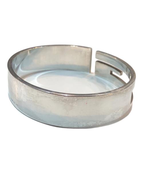 GUCCI（グッチ）GUCCI (グッチ) カットアウト Gロゴ ラージ バングル シルバーの古着・服飾アイテム