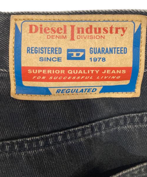 DIESEL（ディーゼル）DIESEL (ディーゼル) D MACRO デニムパンツ　ディーマクロ　A12821 ブラック サイズ:30の古着・服飾アイテム